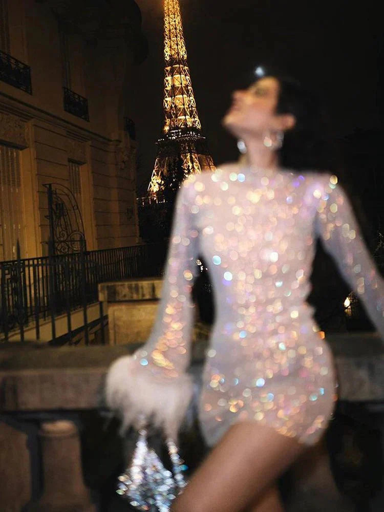 Luna | Robe de Soirée Mini à Plumes Élégante-6